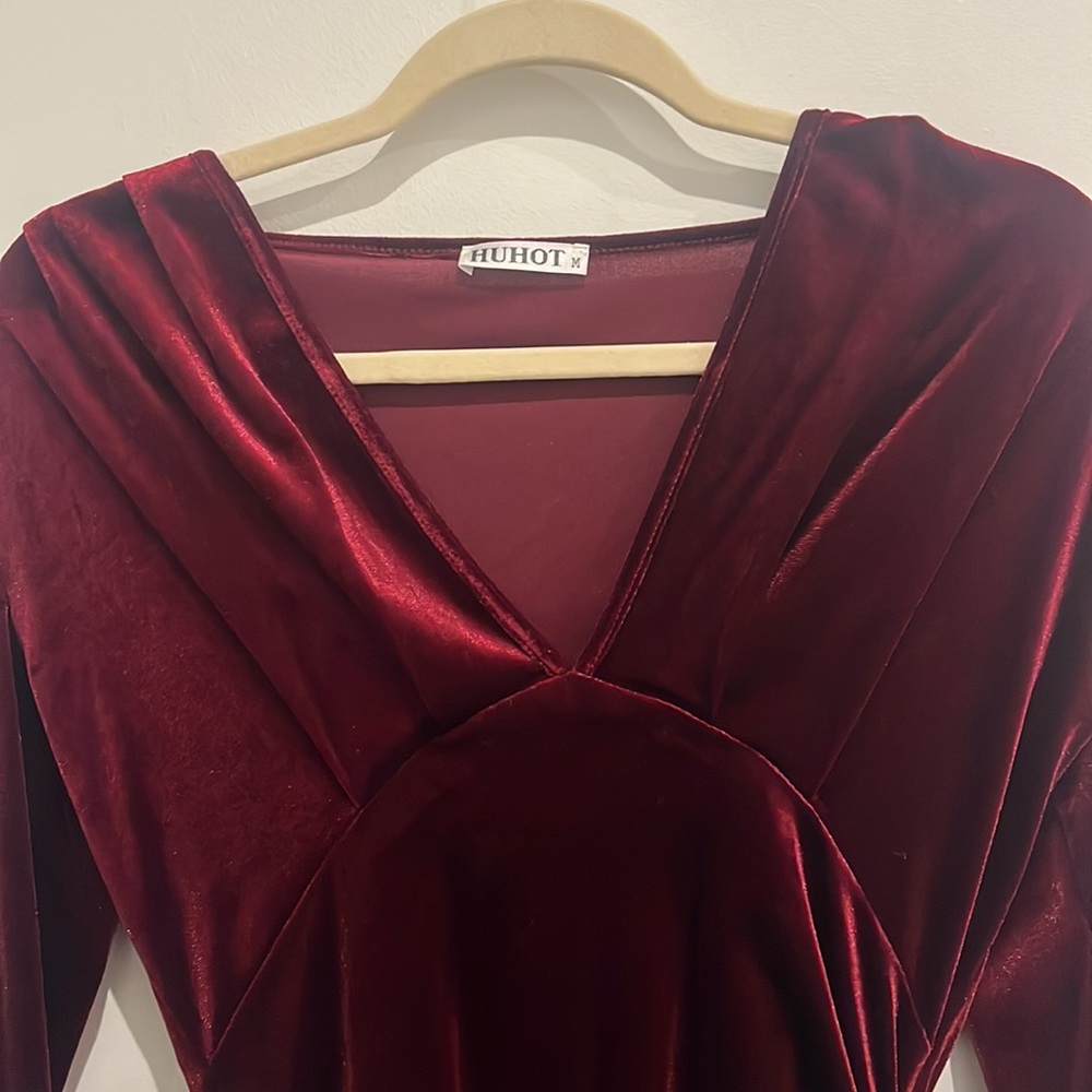 💫5/$25💫Velvet Plunge Long Sleeve Fitted Cocktail Dress Mini - Picture 6 of 9